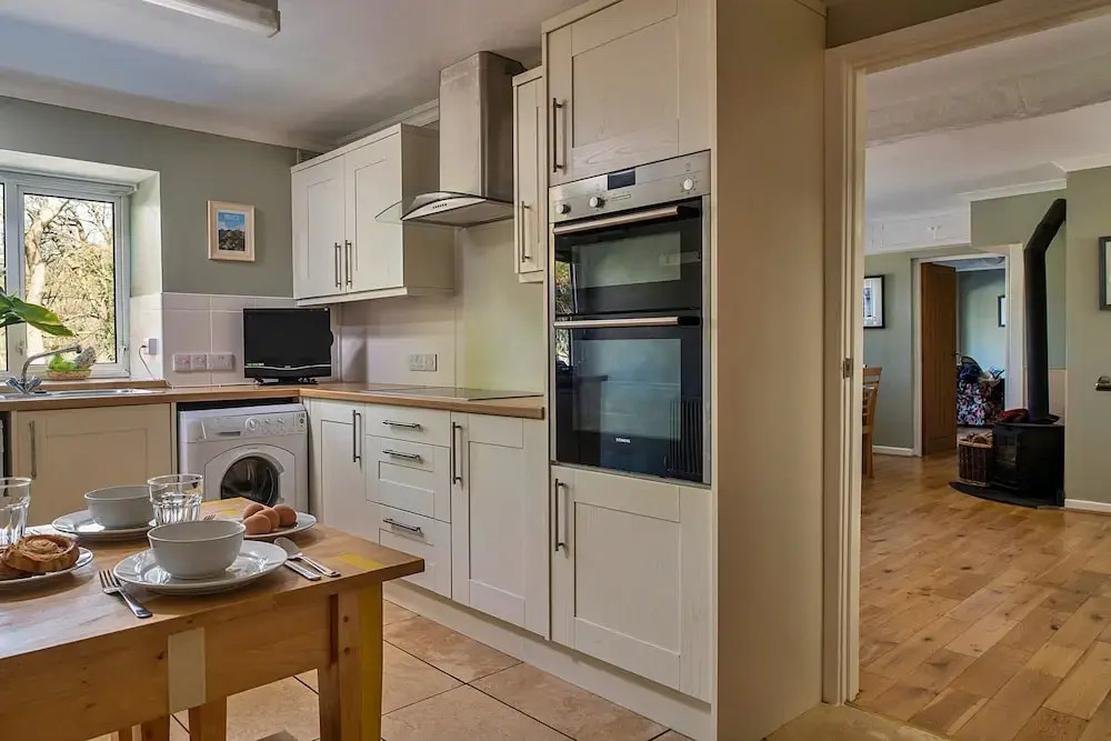 Riverside Holiday Home in Dolgellau, No Deposit