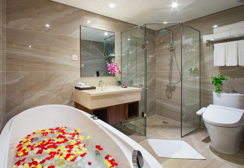 Orchids Saigon Hotel