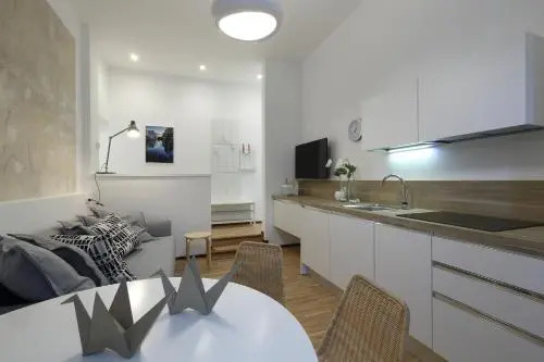 White Home Roma