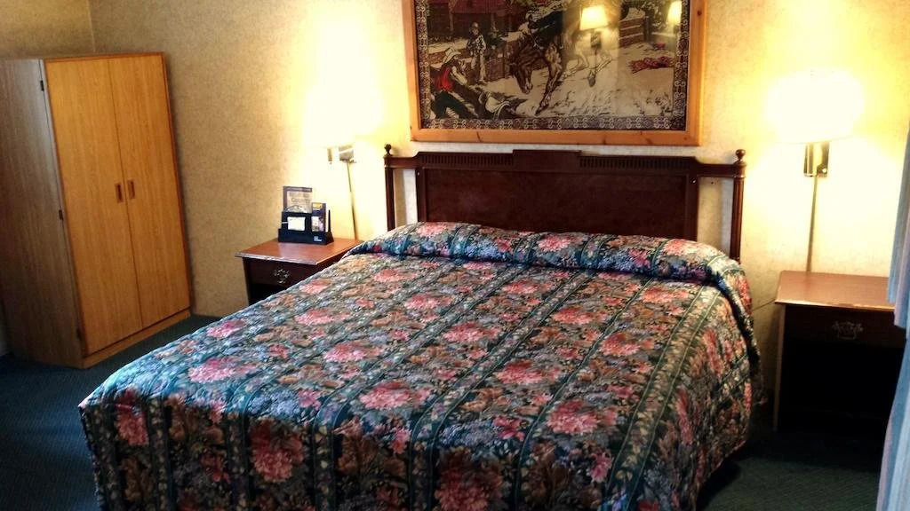 Budget Host Inn