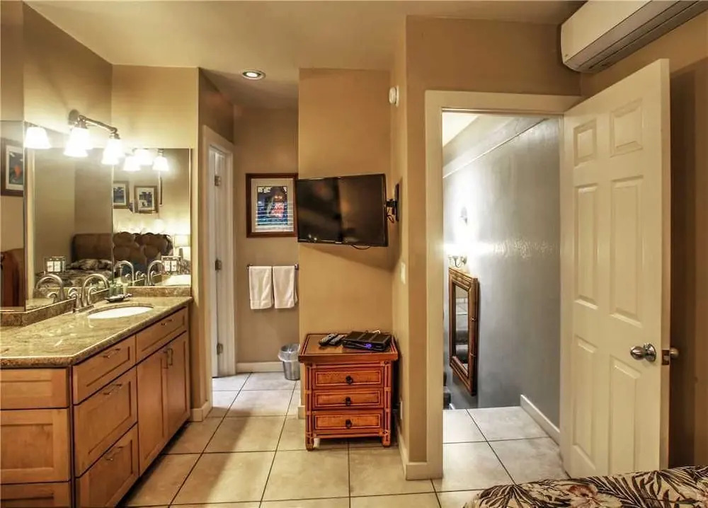 Kahana Sunset D7 - Two Bedroom Condo