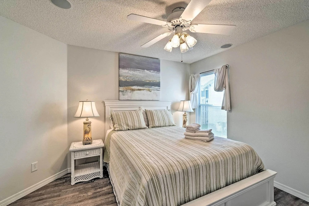 Bradenton Retreat w/ Backyard Oasis: Near Beach!