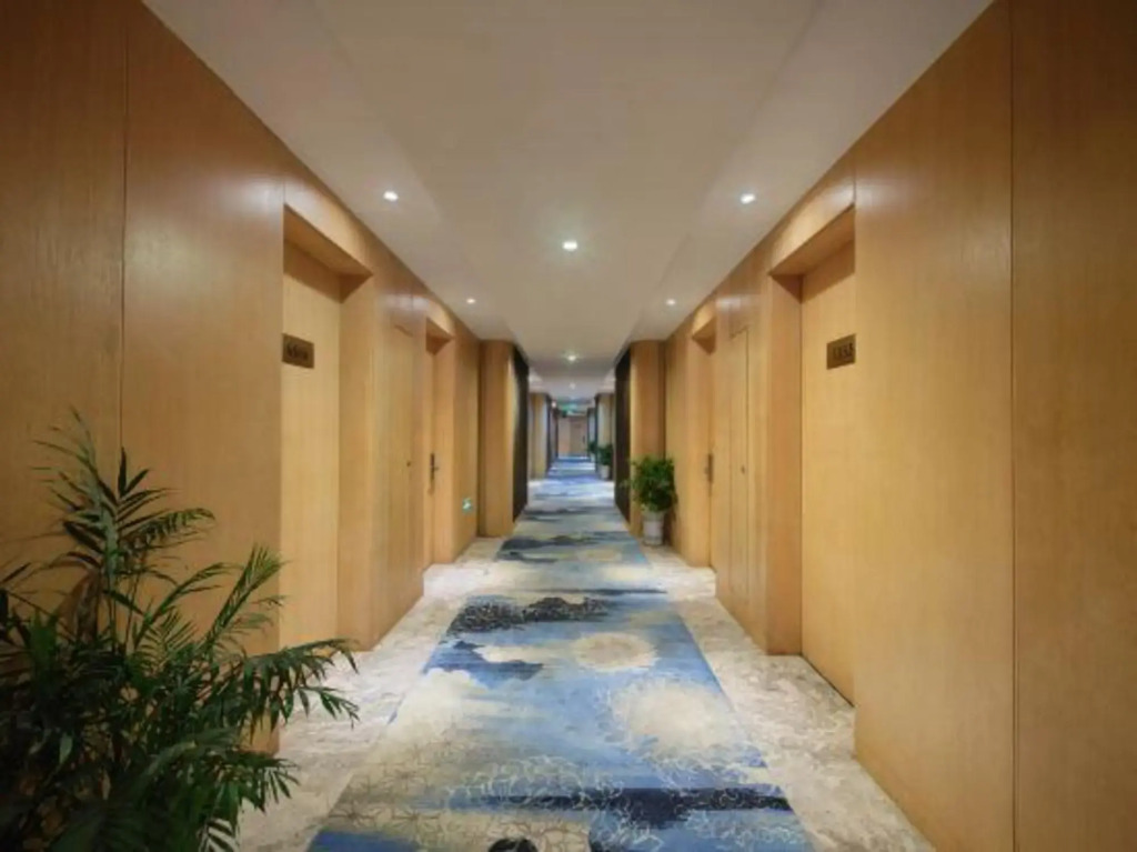 Wise Confidencen Jin Cheng Hotel