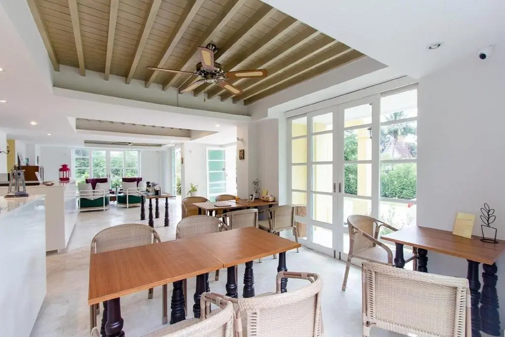 De Pastel Hua Hin