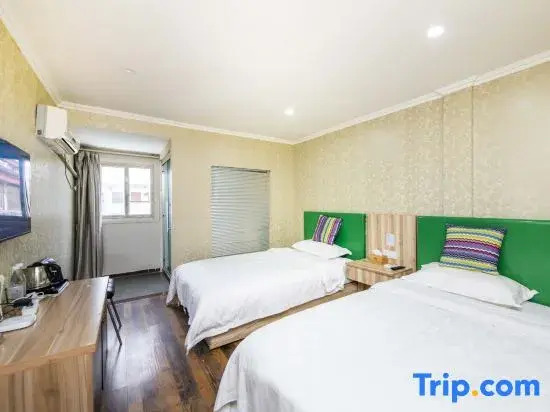 No.5 Art Hotel