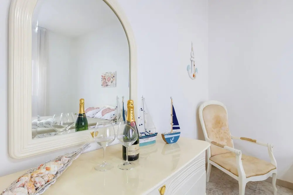 Air-conditioned Villa 300 Meters From Porto Cesareo Beach With Parking