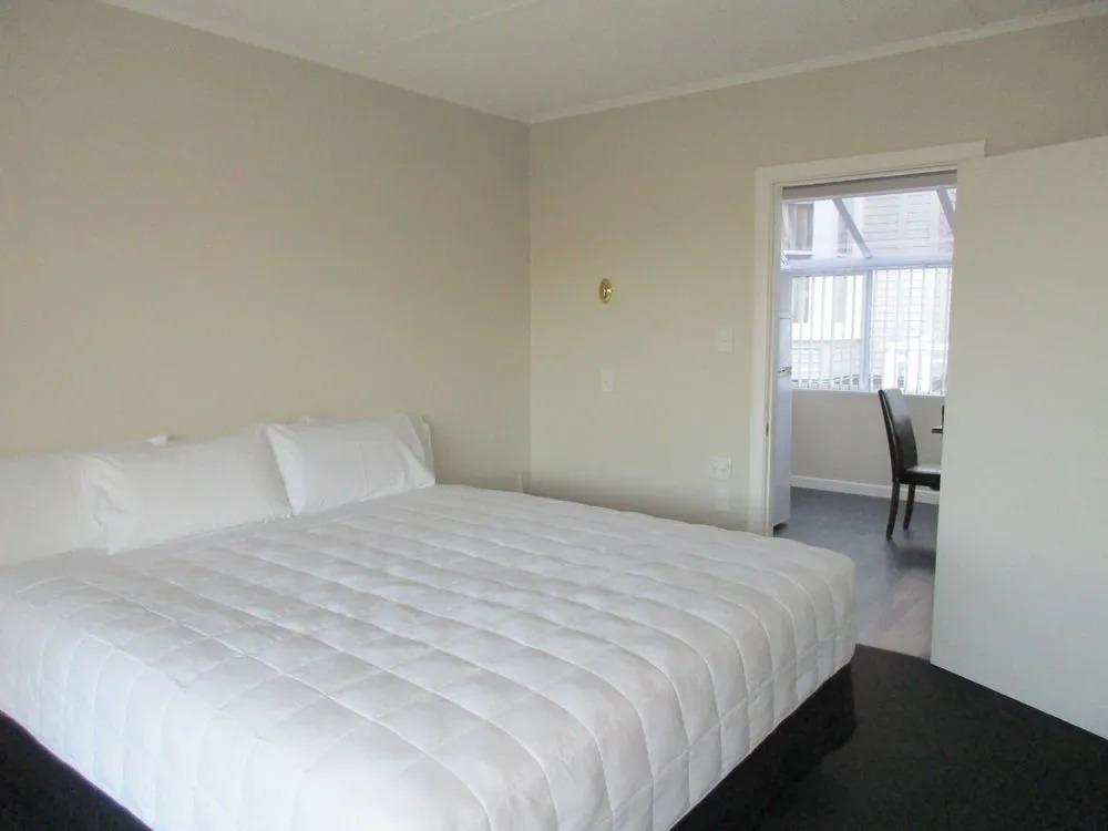 Valmai House & Motel Cambridge