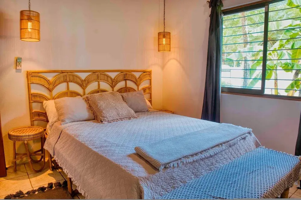 Casa Bonita - 5BR With Pool Walk to Beach