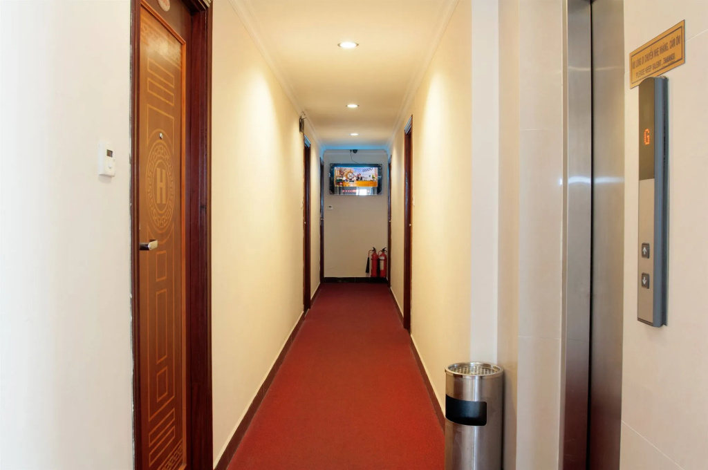 KiN Hotel Ly Tu Trong Edition
