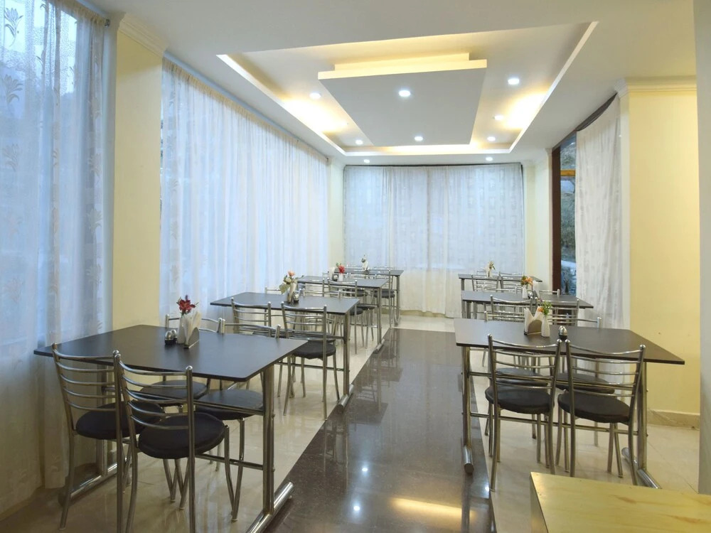 OYO 10186 Hotel Asia Holidays