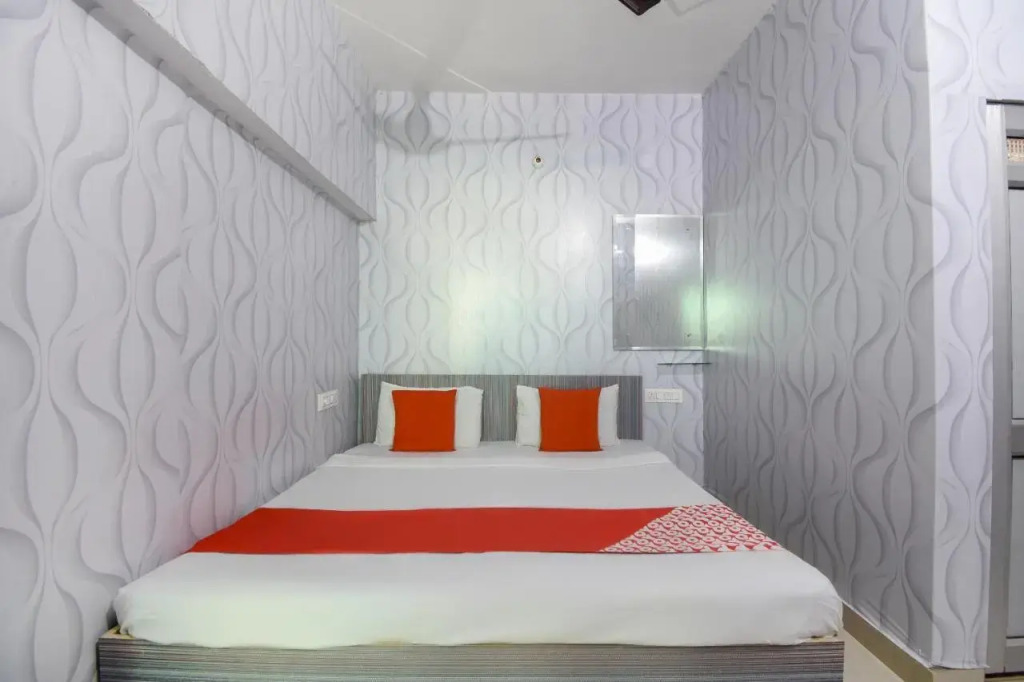 KT Homes by OYO Rooms