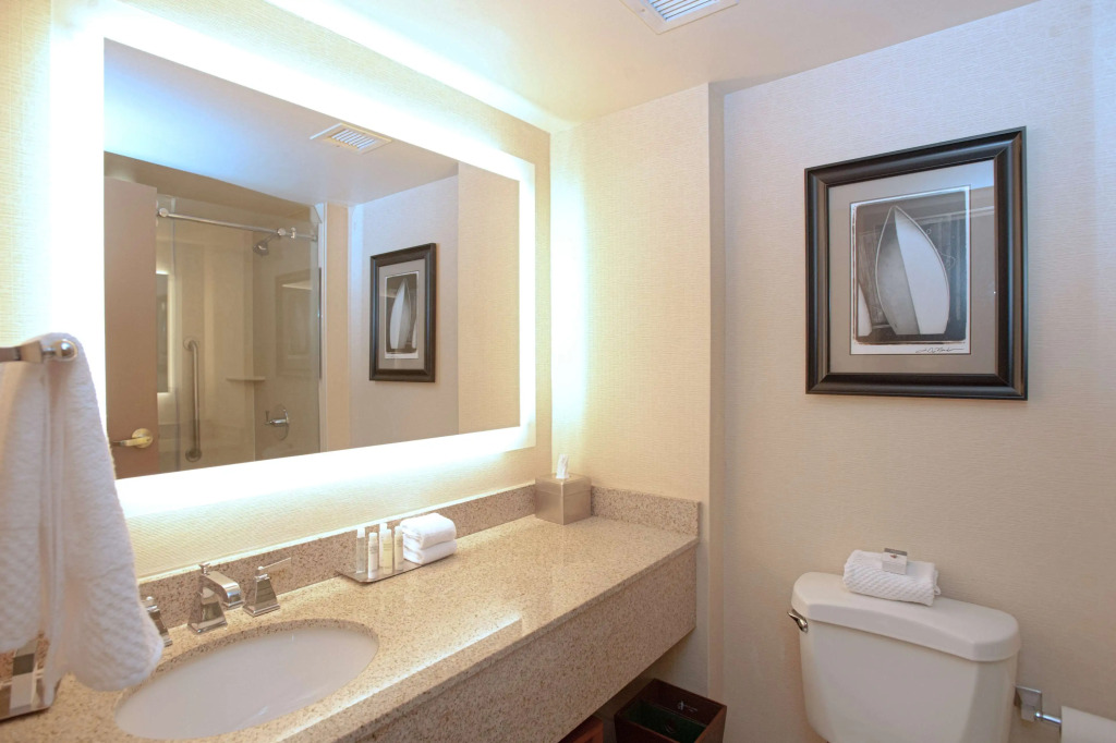 DoubleTree by Hilton Boston North Shore