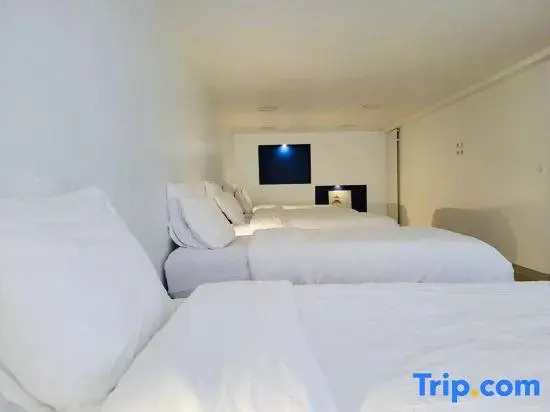 Spacious Apt 8 Beds - with Terrace Near CDG Disneyland - 30 Min