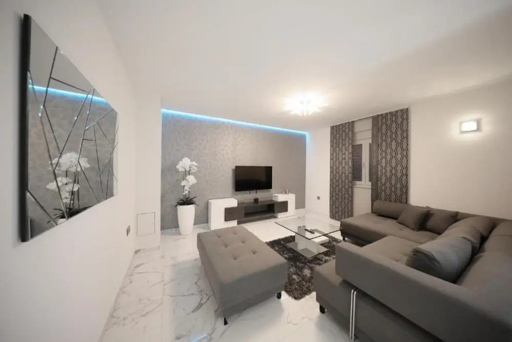 Luxury Majpruz Suites I