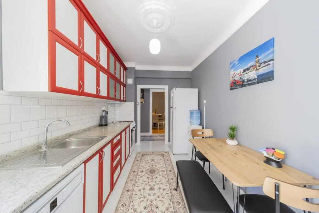 Central Flat Close to the Beach in Muratpasa