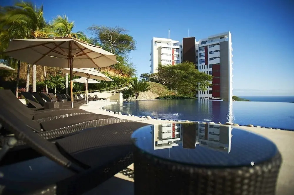 Borneo 201 Alamar - 3 Br Apts