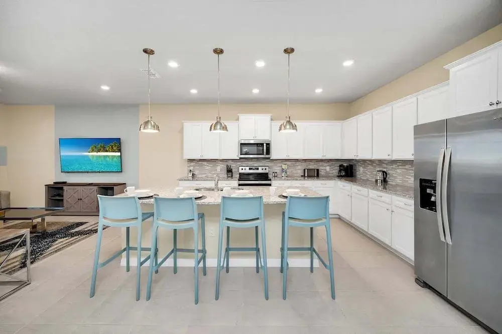 2130lc · Brand New 9Bd Mansion Pool/ Spa At Windsor Island