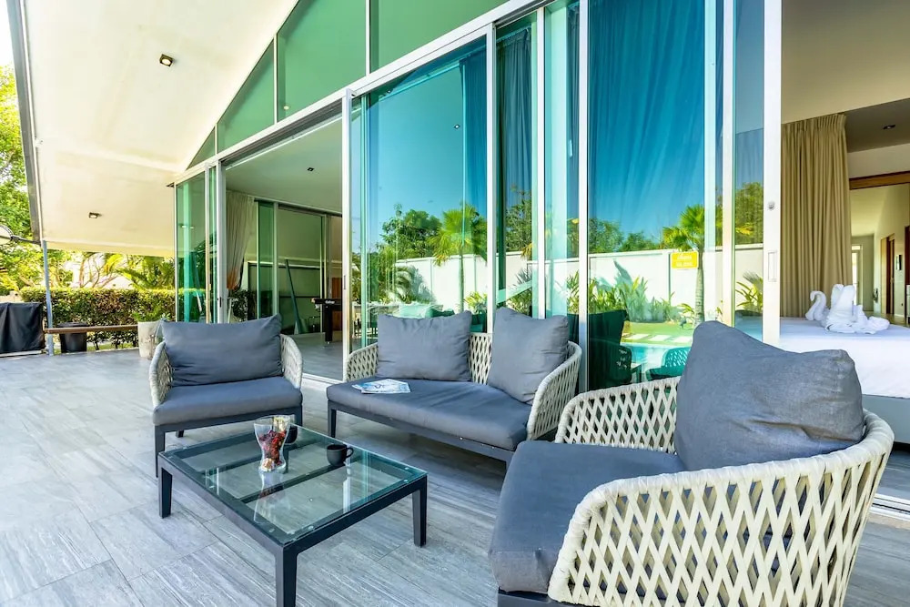 Large Private Pool Villa with 7 Bedrooms 7B