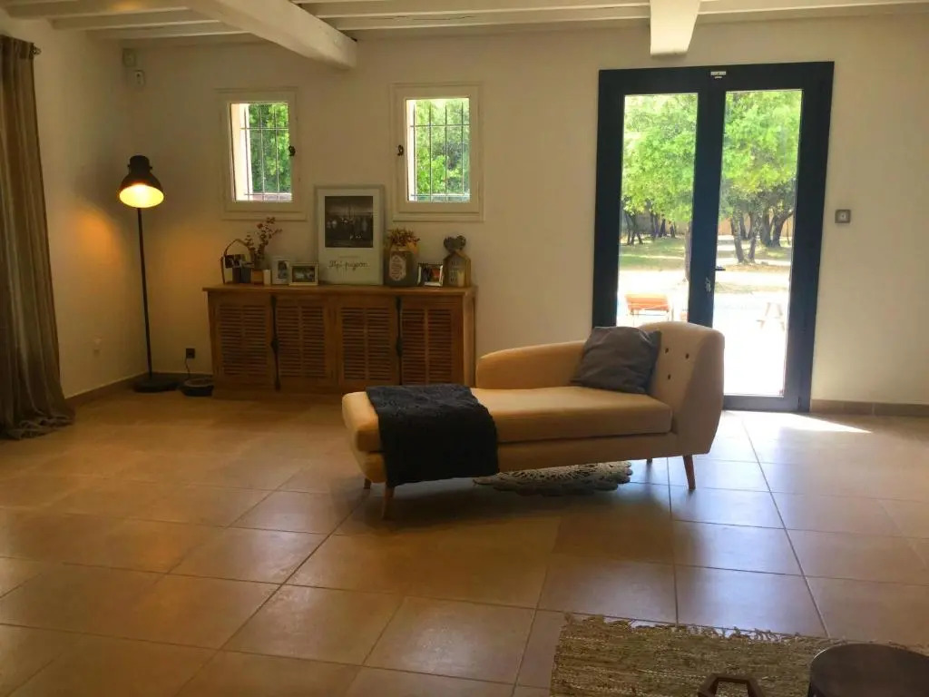 LS4-349 Jolie maison de vacances avec piscine privée au pied du VENTOUX, à Pernes les Fontaines – 10 per