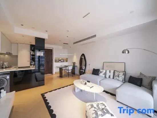 Shanghai Z·Home Homestay (Riyueguang Earl Residence)