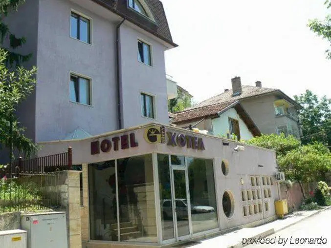 Family Art Hotel Gallery
