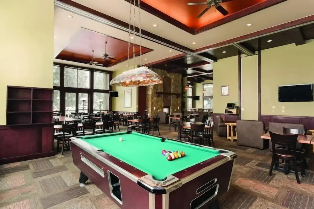Grand Timber Lodge 2 Bedroom Ski In, Ski Out Condo