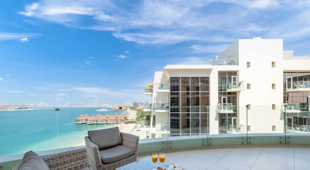 LUX Holiday Home - Royal Bay 1