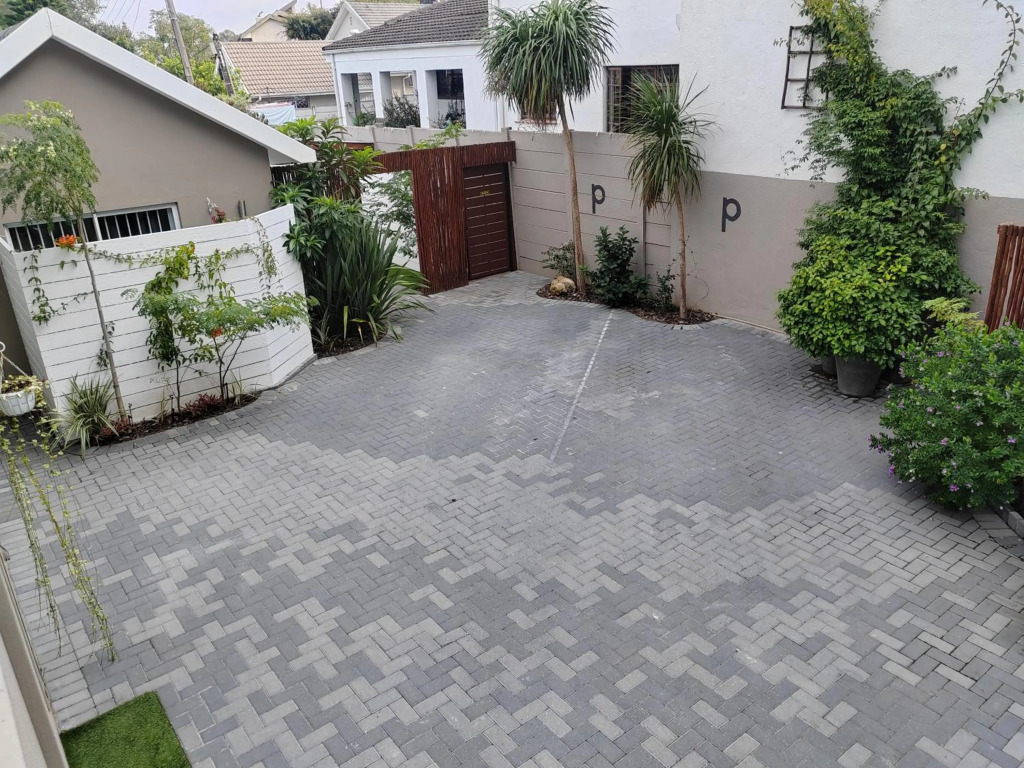 Leafy Retreat Kenridge Trendy