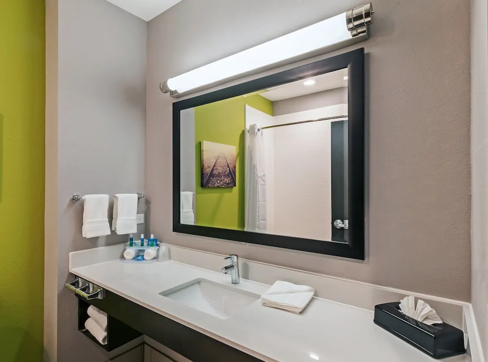 Holiday Inn Express & Suites Perryton