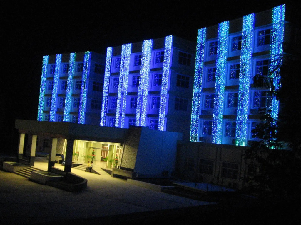 Jade Royal Hotel