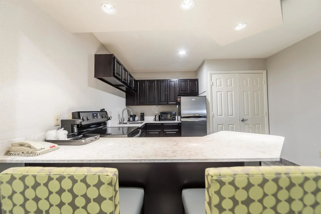 Best Western Plus Sebastian Hotel & Suites