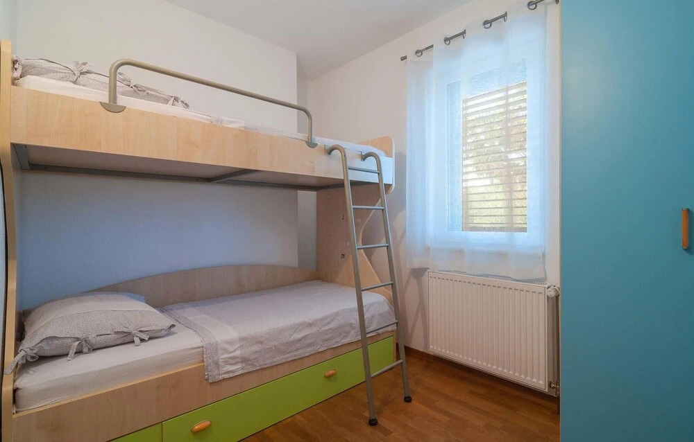 Beautiful Apartment in Supetar With 2 Bedrooms and Wifi