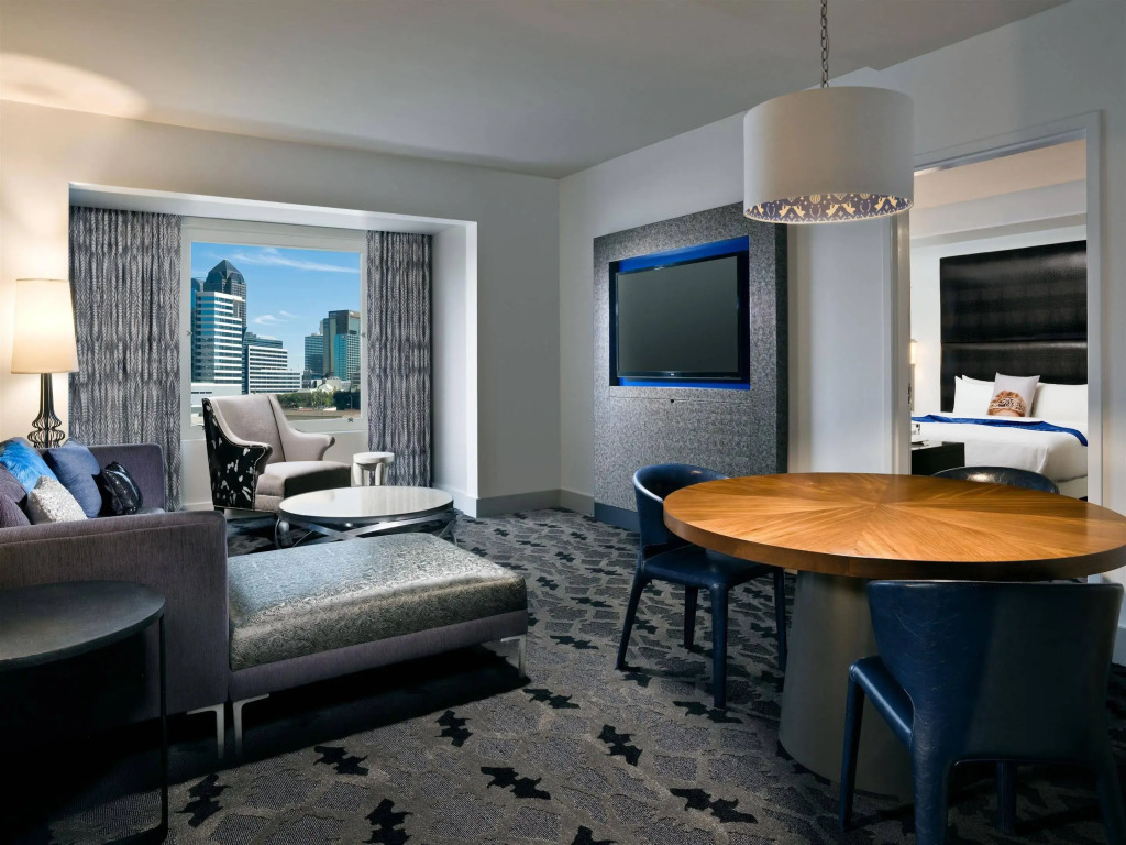 W Dallas