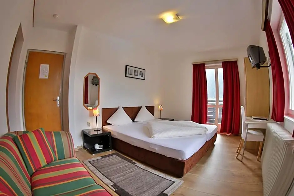 Alpenhotel