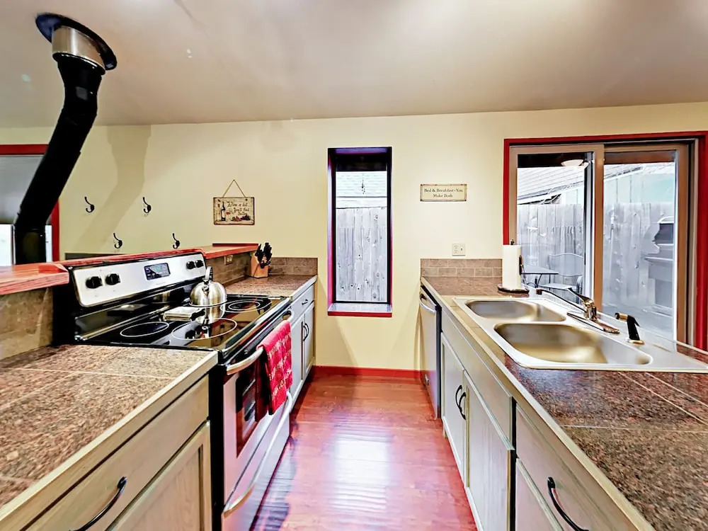 NW Ogden - 3 Br Home