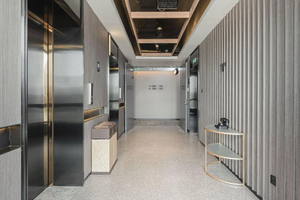 Atour Hotel Jiaxing Haiyan Haifeng Road