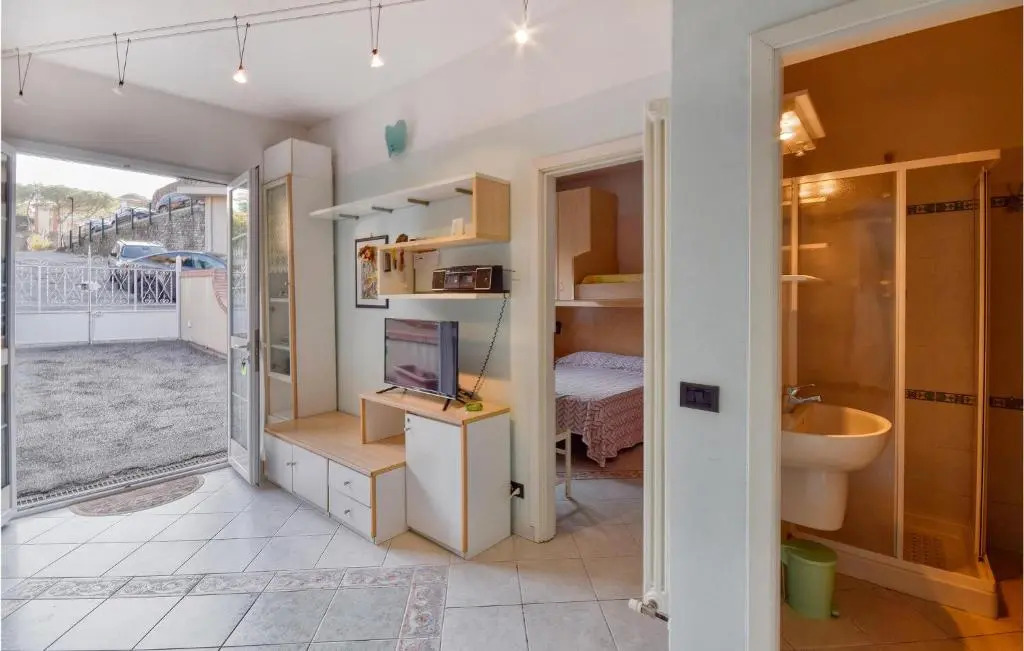 Lovely Home In Rapallo With Outdoor Swimming Pool