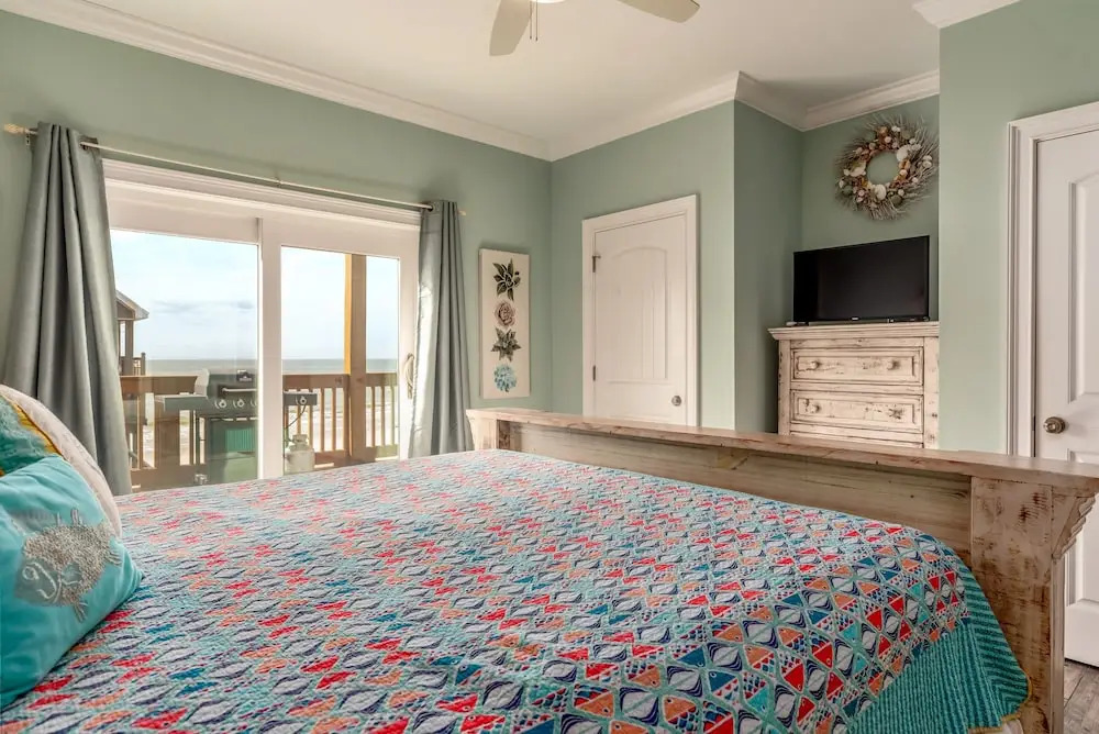 Goin' Coastal - 2703 Bienville 4 Bedroom Home by RedAwning