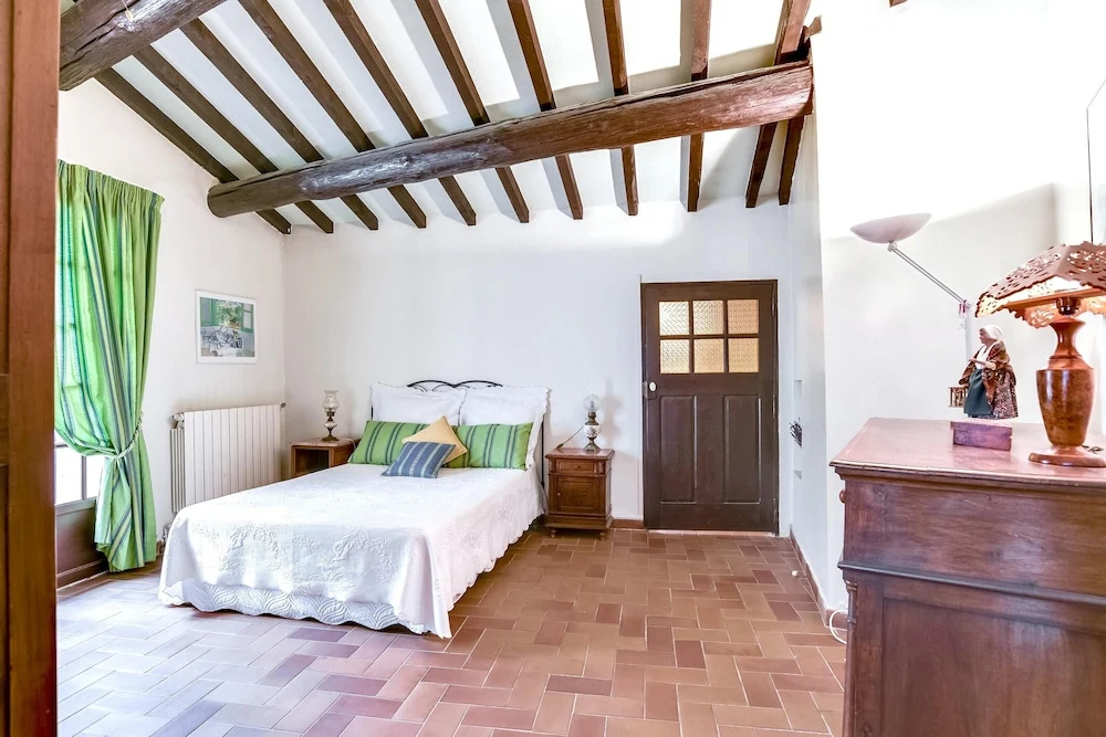 House With 3 Bedrooms in Pelissanne, With Wonderful City View, Furnish