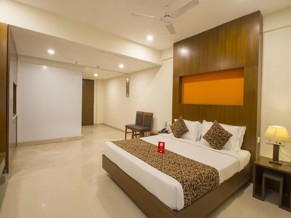 OYO 1410 Country Club Begumpet