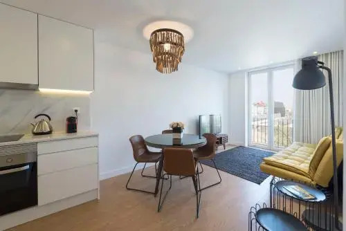 Lovelystay - Central Flat W/ Ac And Balcony