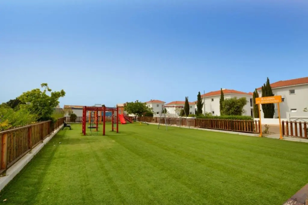 Mythical Sands ground floor apartment for 6 persons
