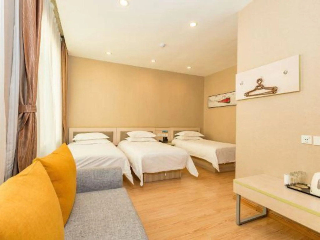 Haizhiju Hotel (Rizhao Suning Plaza)