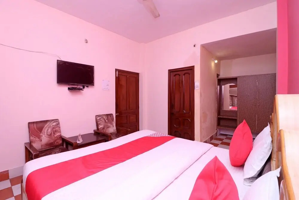Megha Yatri Niwas Guest House by OYO Rooms