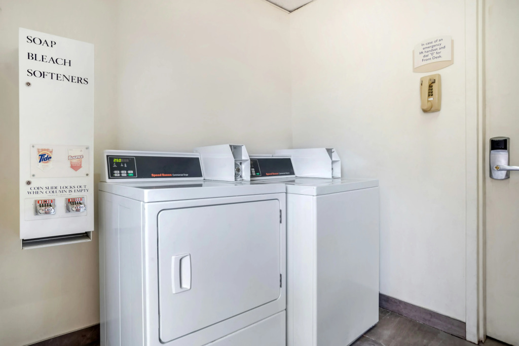 Red Roof Inn PLUS & Suites Vicksburg
