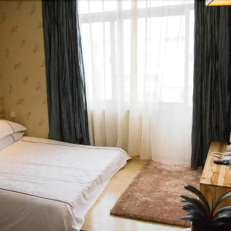 Super 8 Hotel