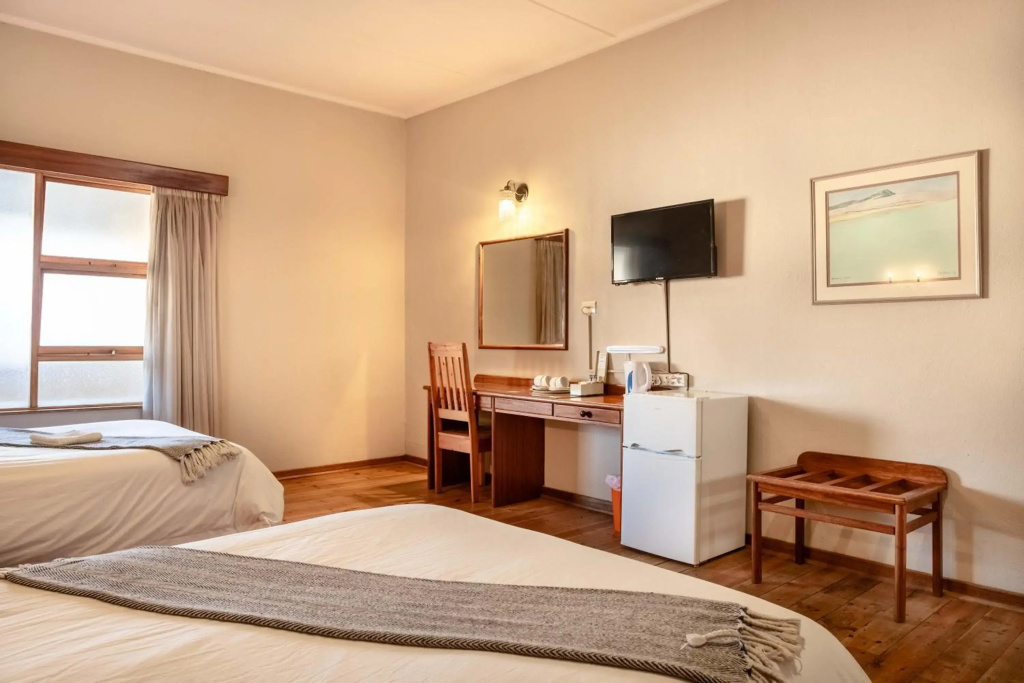 Karoo Country Inn