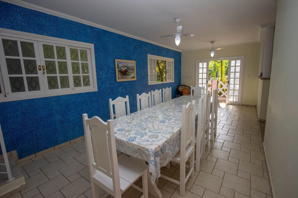 Casa ampla em Bertioga - 2 min. da praia