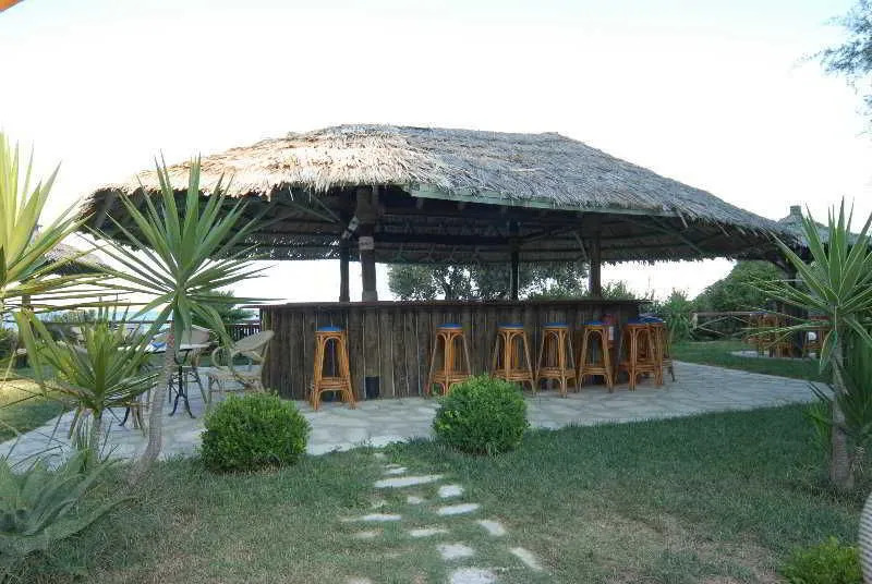 Vassilias Beach Studios &Apartments