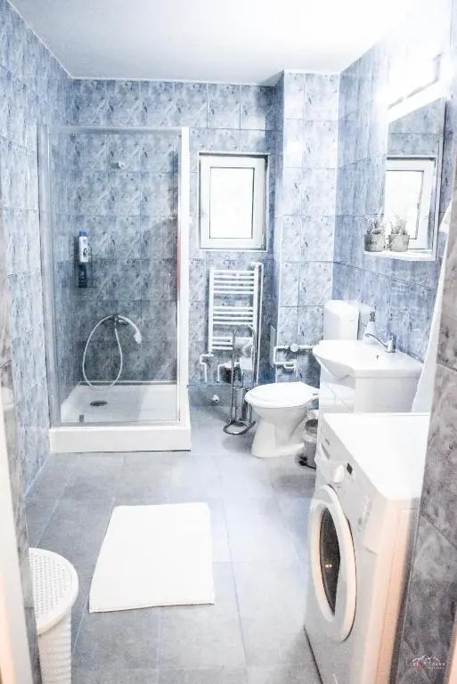 Spacious and cozy 3BD+Terrace Couples Apartment